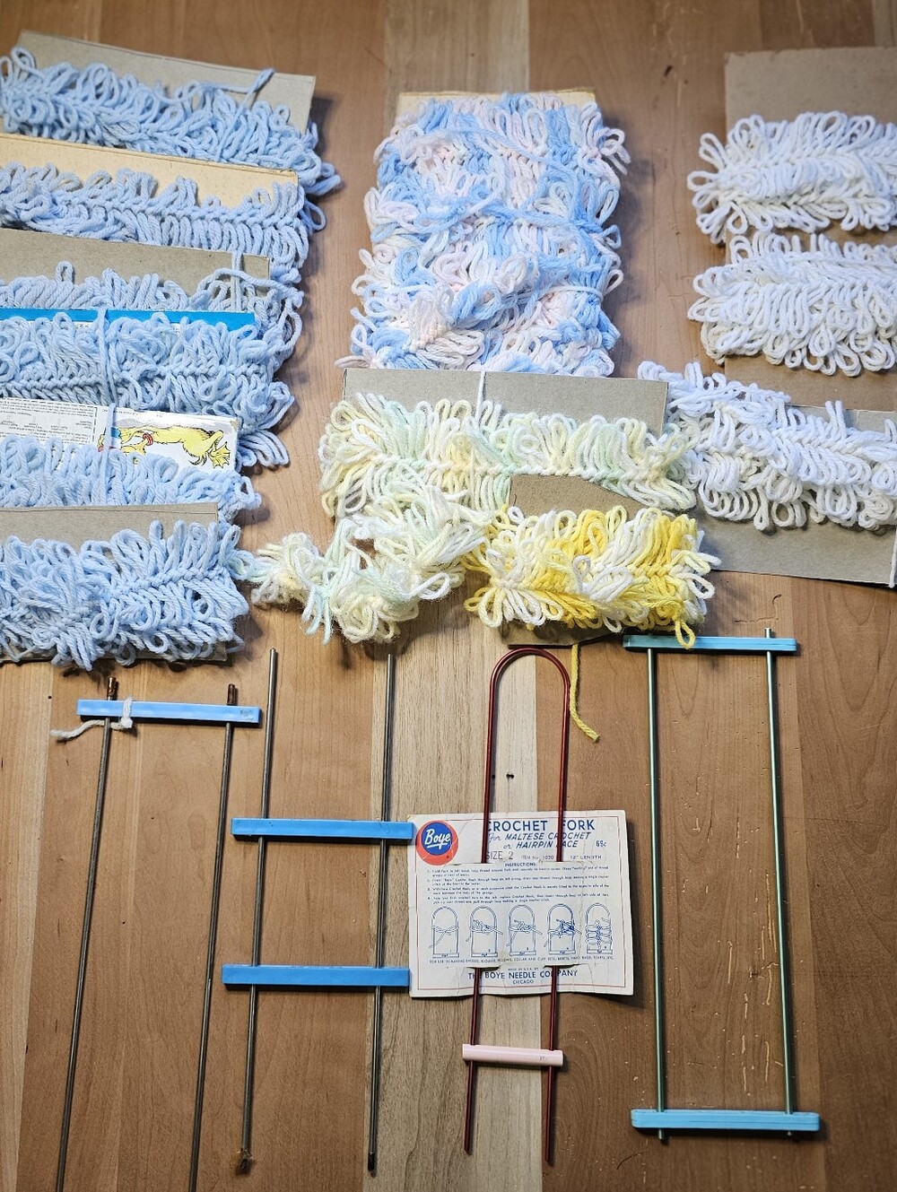 Vtg Boye Crochet Fork Maltese Crochet Hairpin Lace Looms & Pre-made Lace Strips